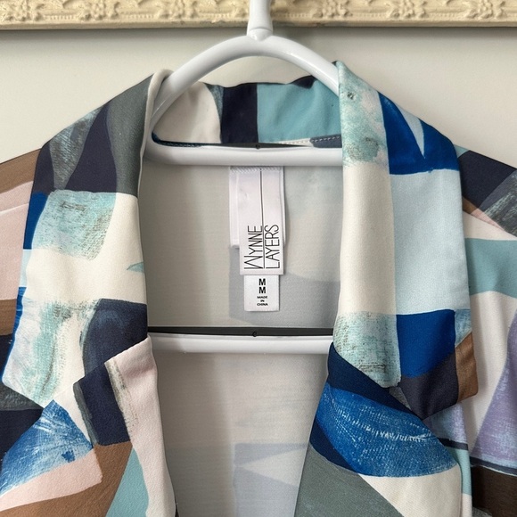 WYNNE LAYERS | Matte Jersey Twist Top With Lapel - Picture 3 of 12